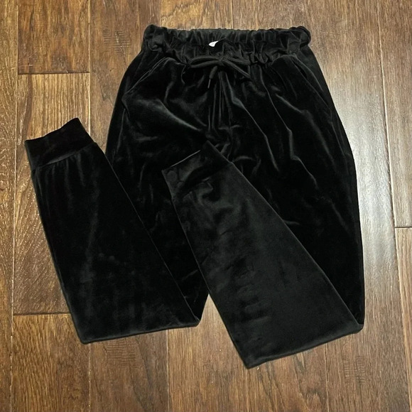 Love Streak Velour Lounge Jogger Sweatpants - Picture 2 of 8